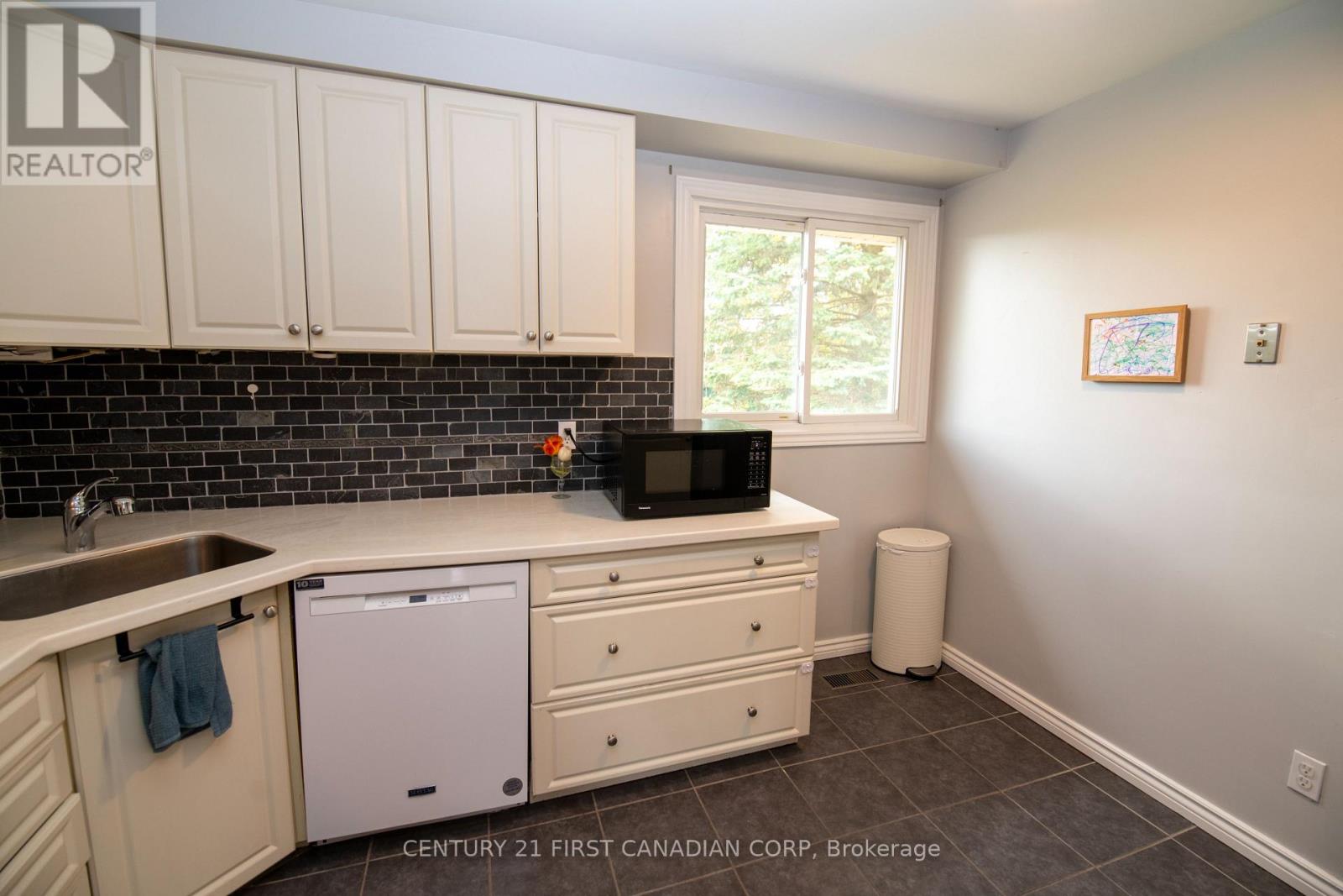 808 Dulaney Drive Property Photo 11