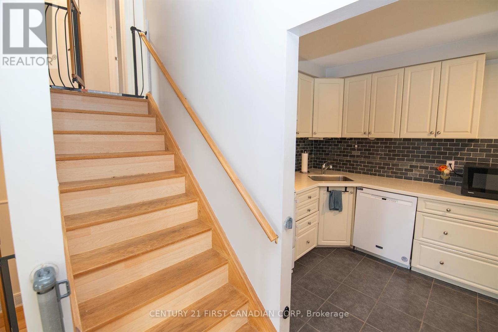 808 Dulaney Drive Property Photo 13