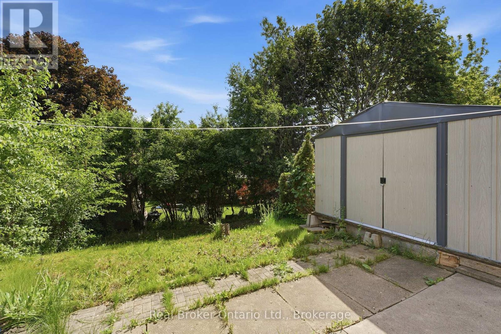 126 Dinison Crescent Property Photo 4