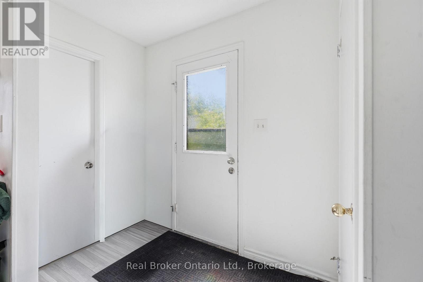 126 Dinison Crescent Property Photo 14