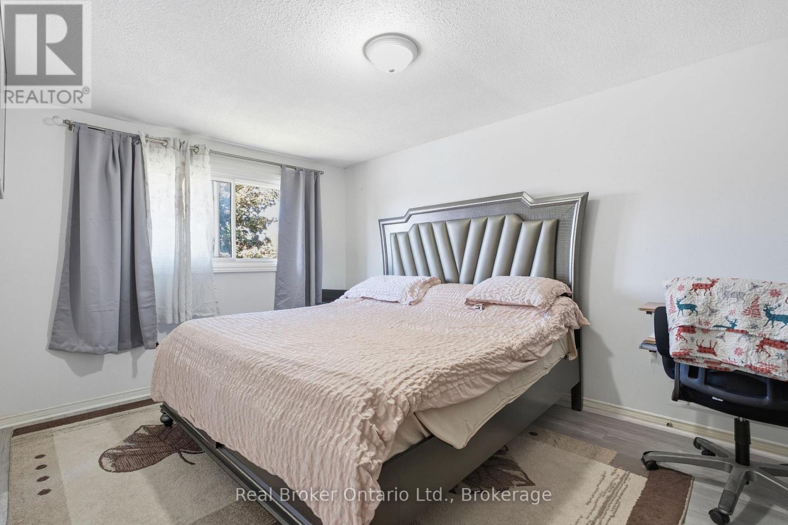 126 Dinison Crescent Property Photo 19