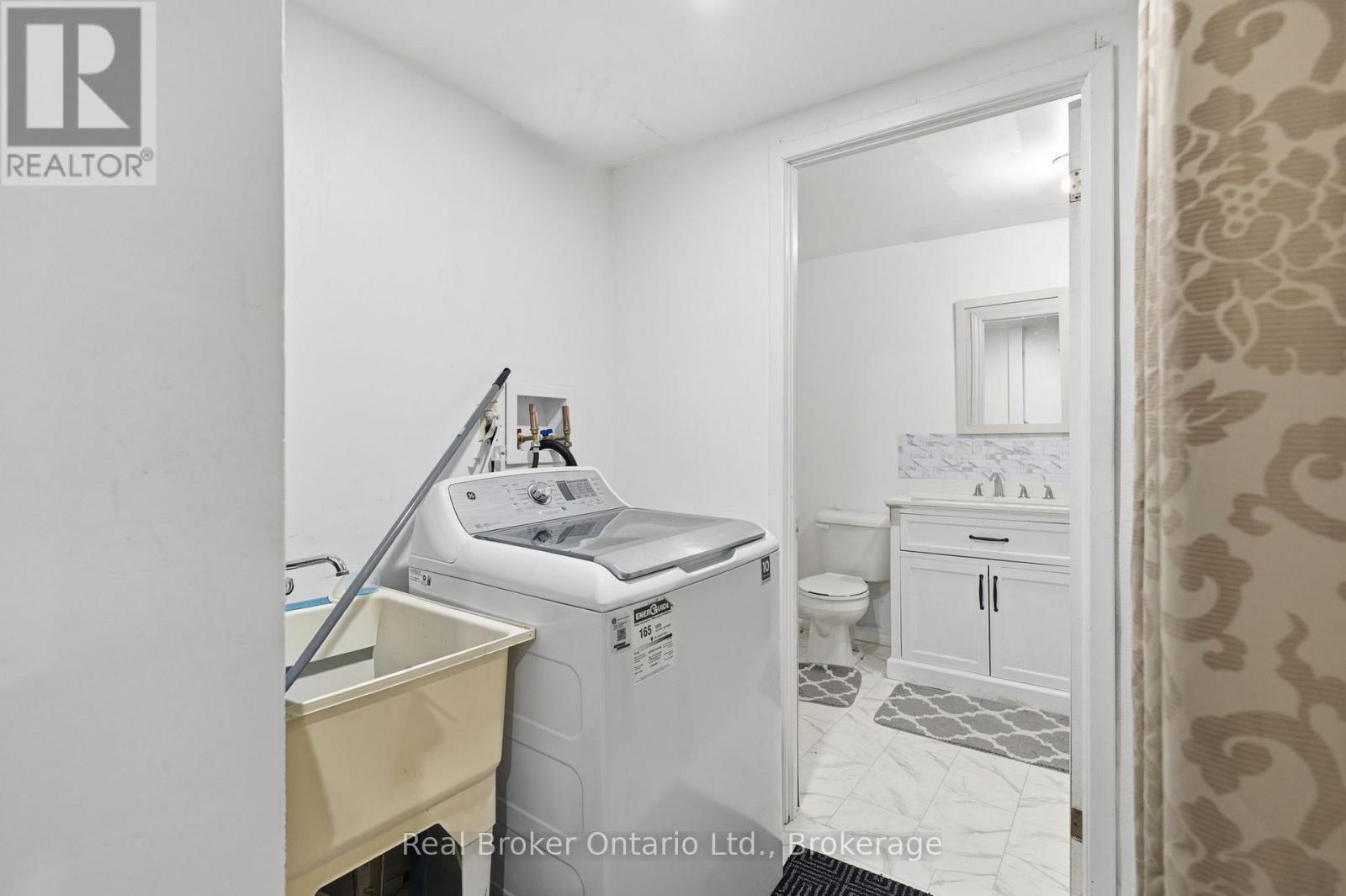 126 Dinison Crescent Property Photo 21