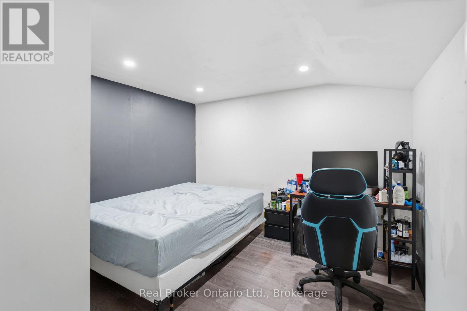 126 Dinison Crescent Property Photo 23