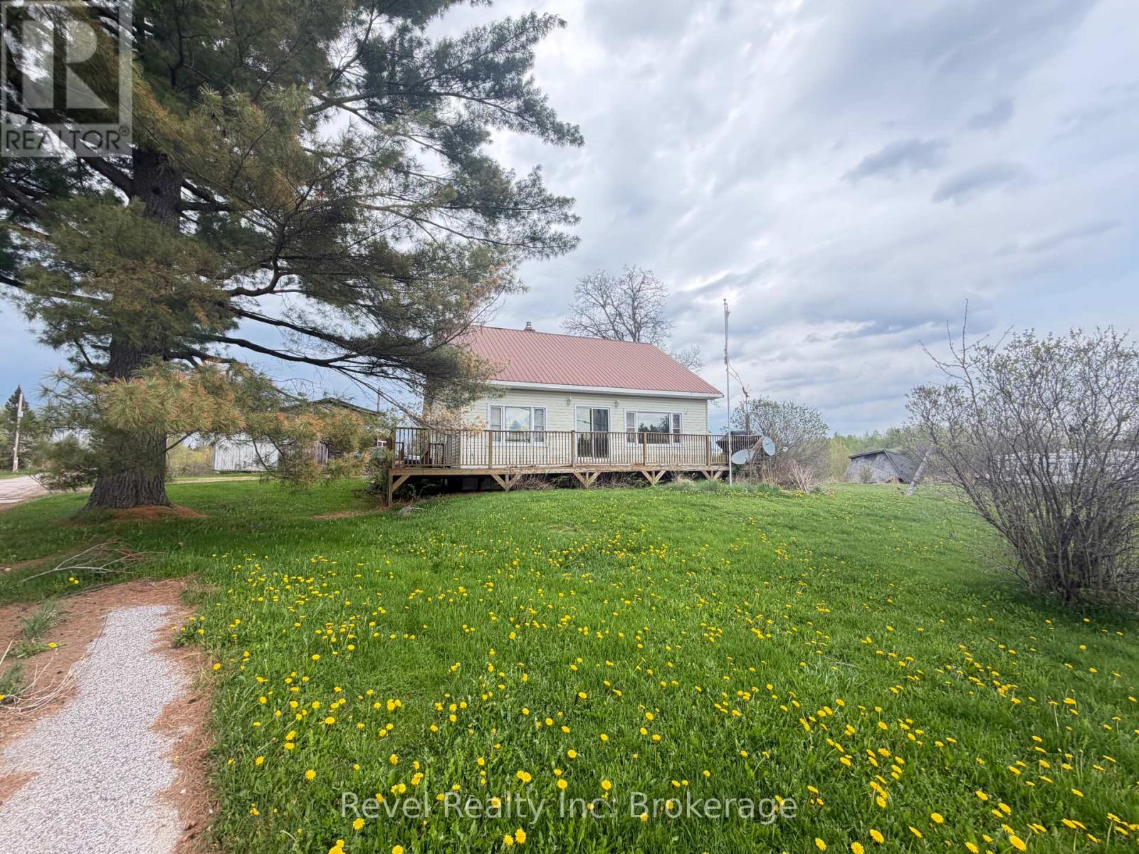 8 Trailaine Road Property Photo 1