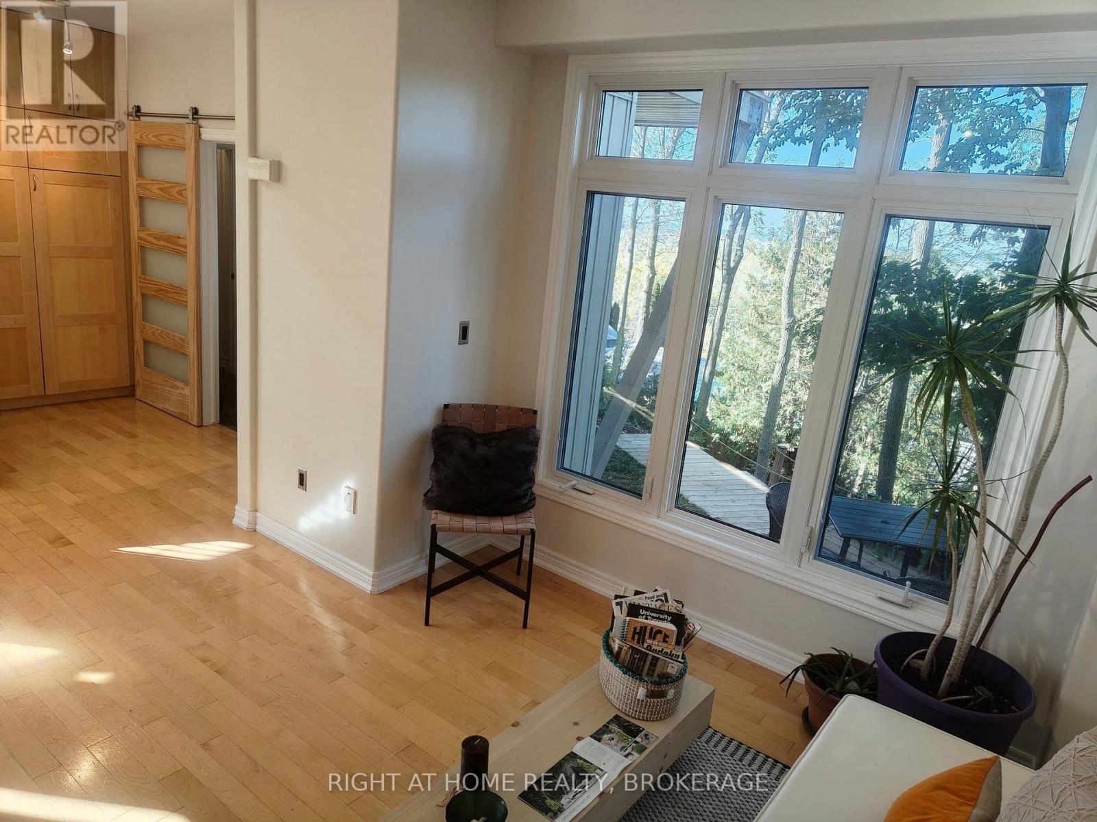 22 Ursula Avenue Property Photo 15
