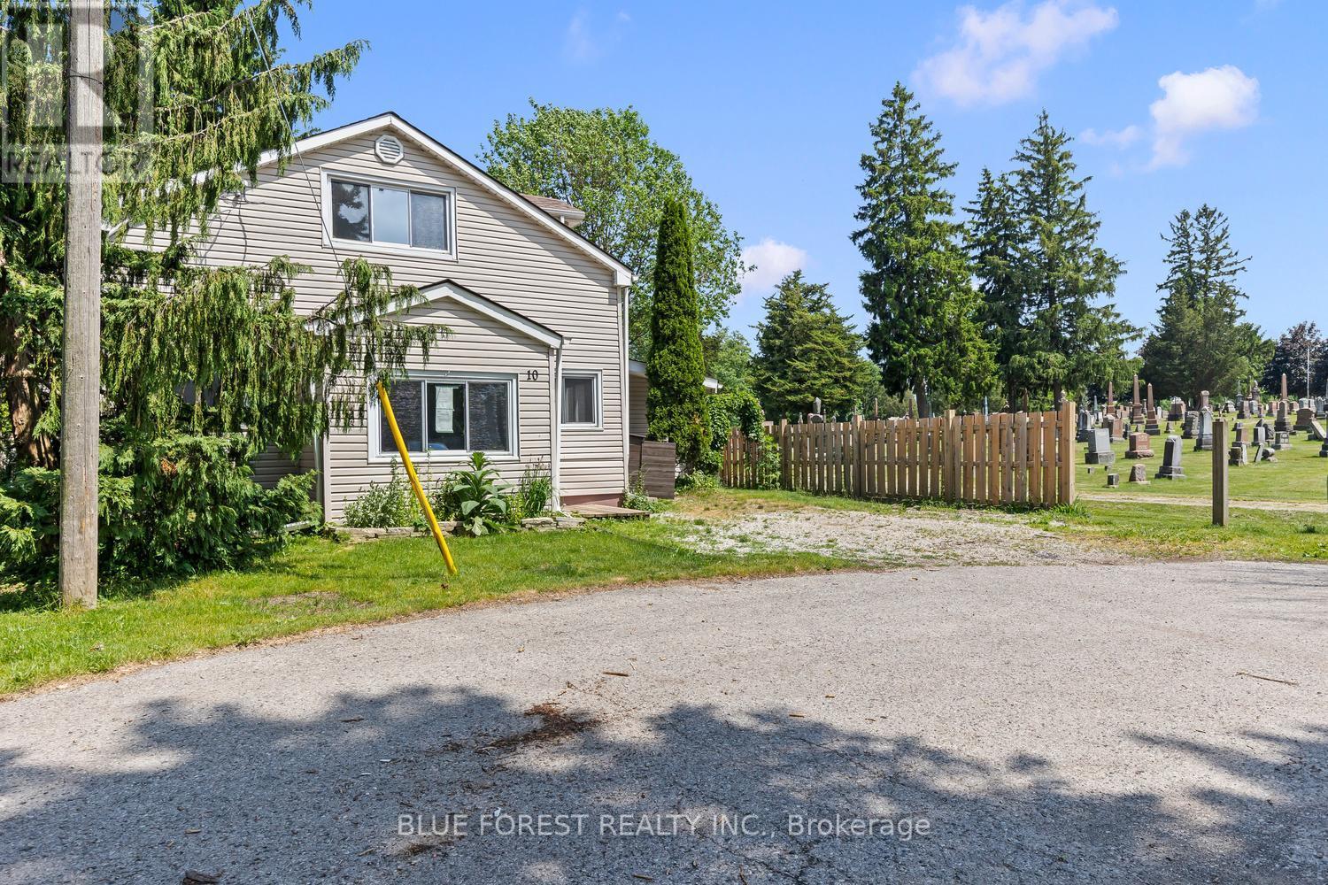 10 Henry Street Property Photo 2
