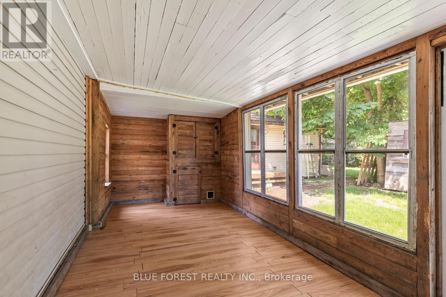 10 Henry Street Property Photo 16