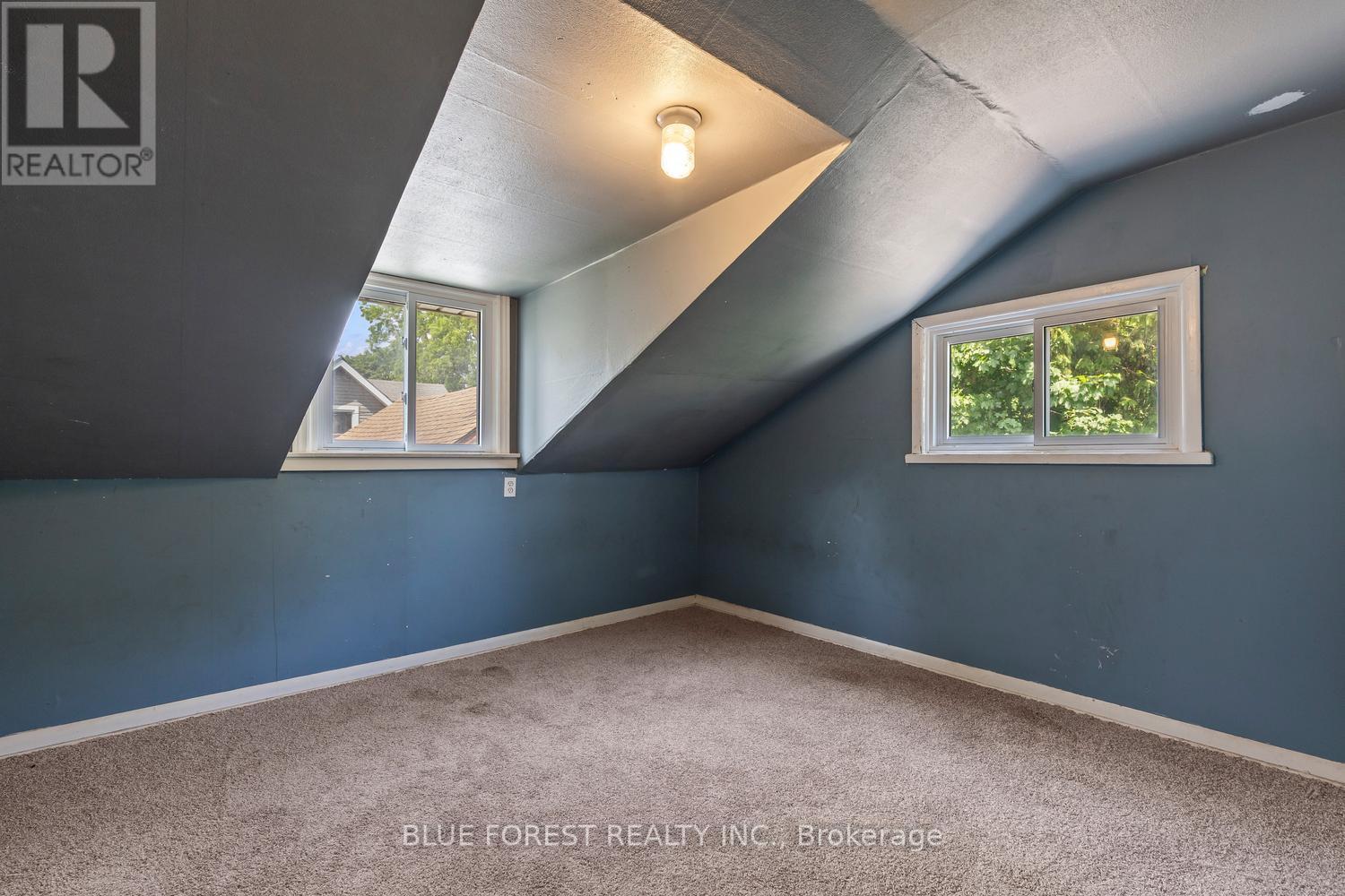 10 Henry Street Property Photo 21