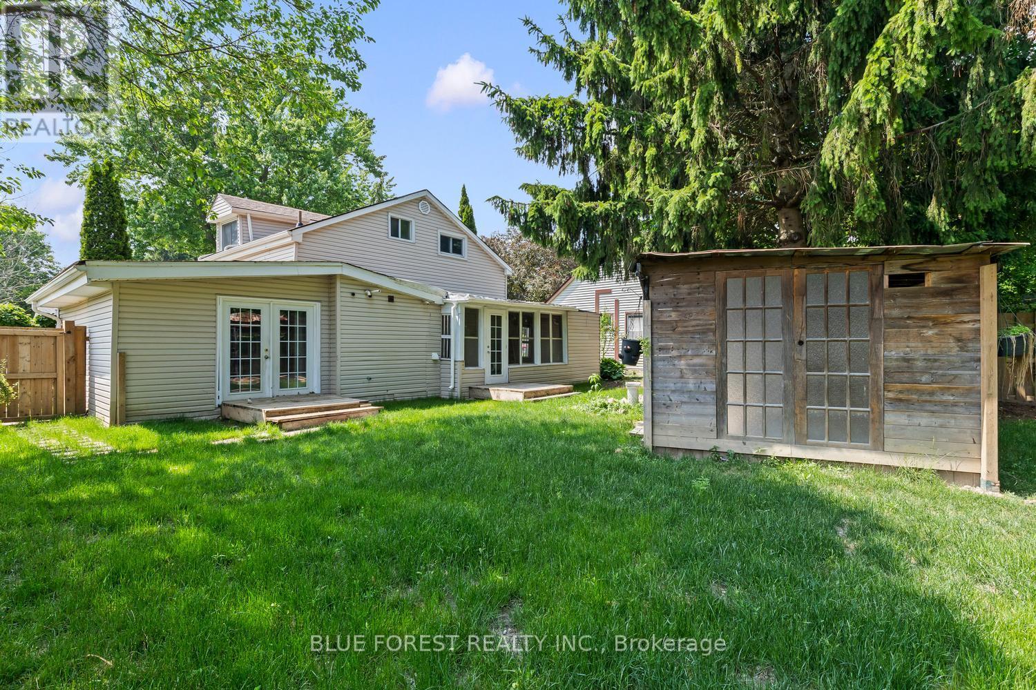 10 Henry Street Property Photo 28
