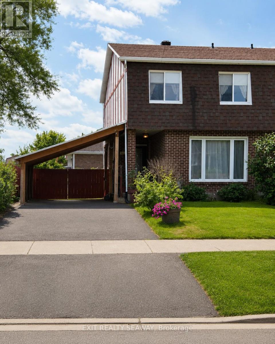 400 Lynwood Drive Property Photo 1