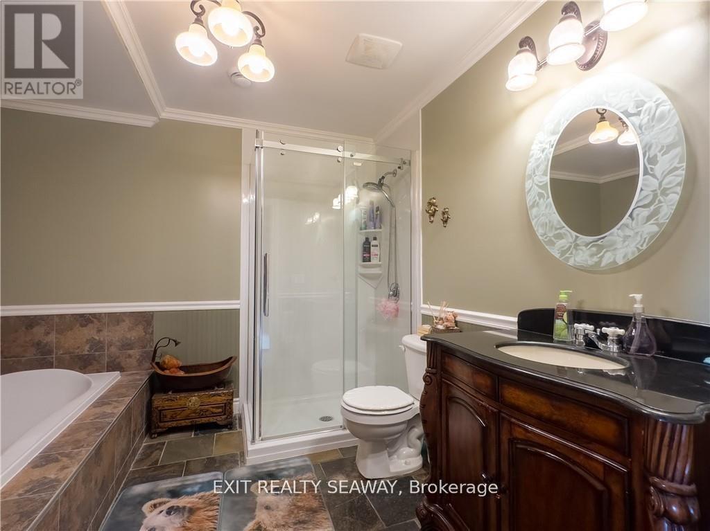 400 Lynwood Drive Property Photo 18