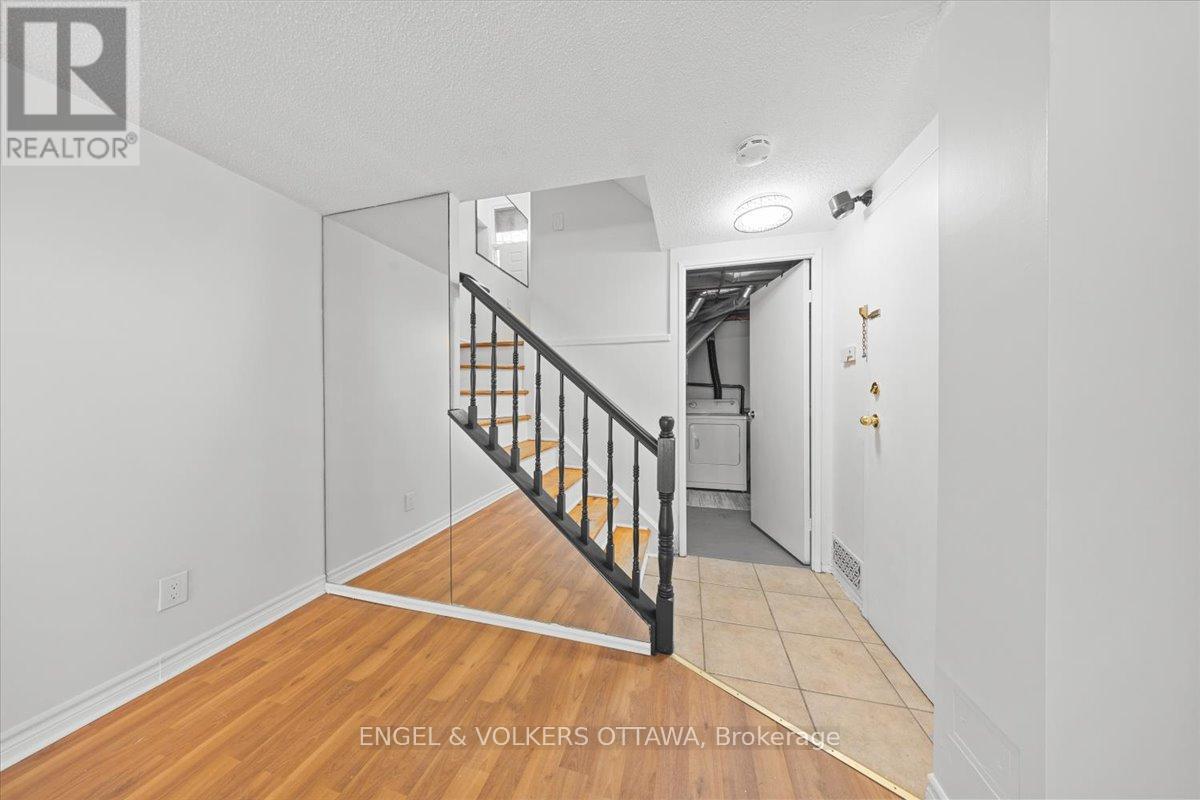 34 Viewpointe Private Property Photo 20