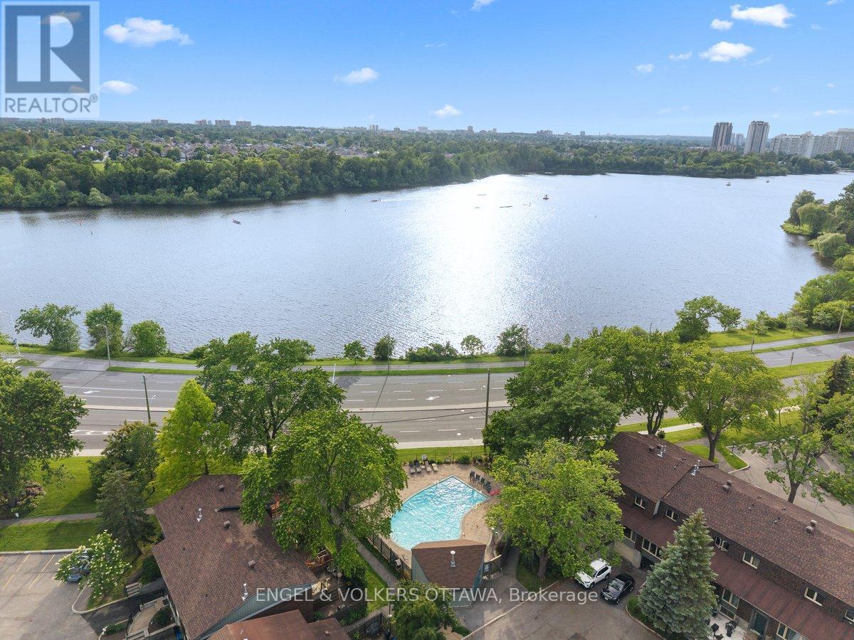 34 Viewpointe Private Property Photo 25