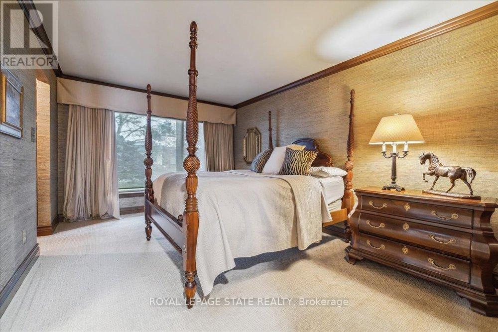 7 Lakegate Drive Property Photo 27