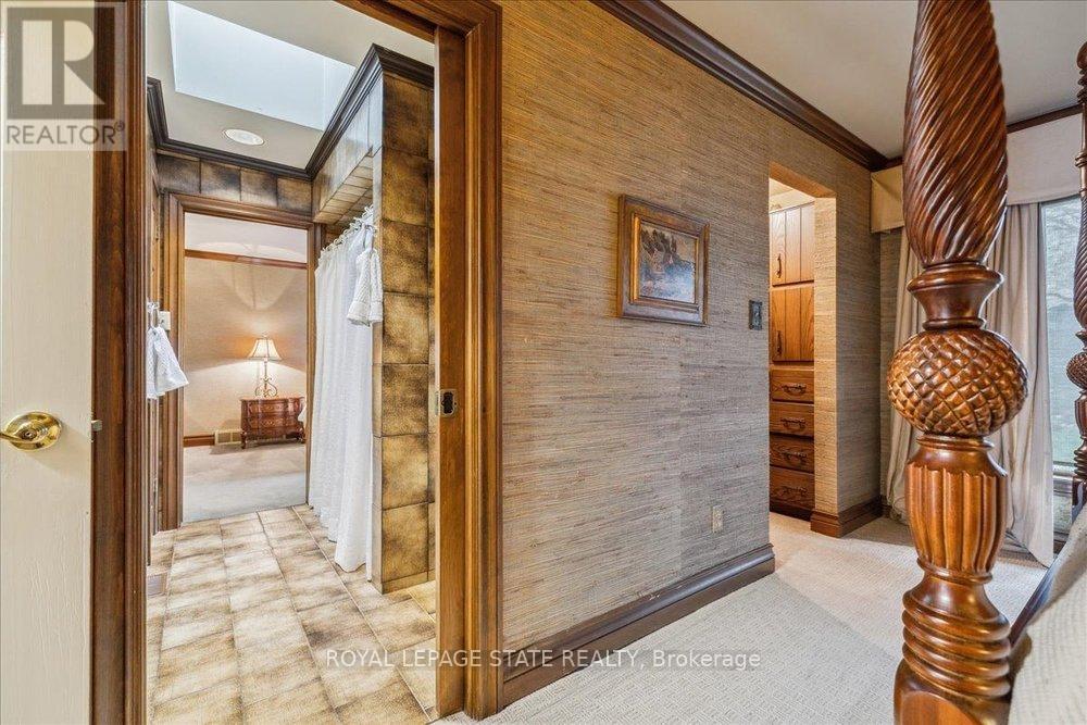 7 Lakegate Drive Property Photo 28