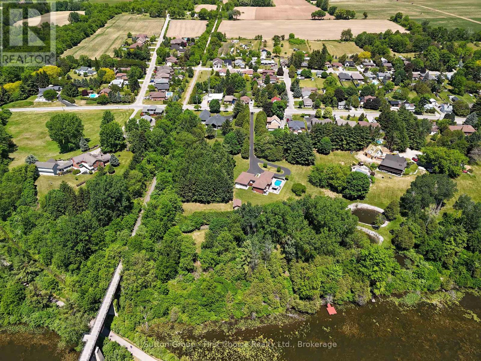 276 Mechanic Street W Property Photo 44