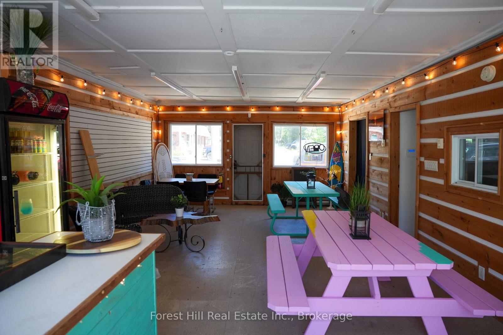 1092 Main Street Property Photo 13
