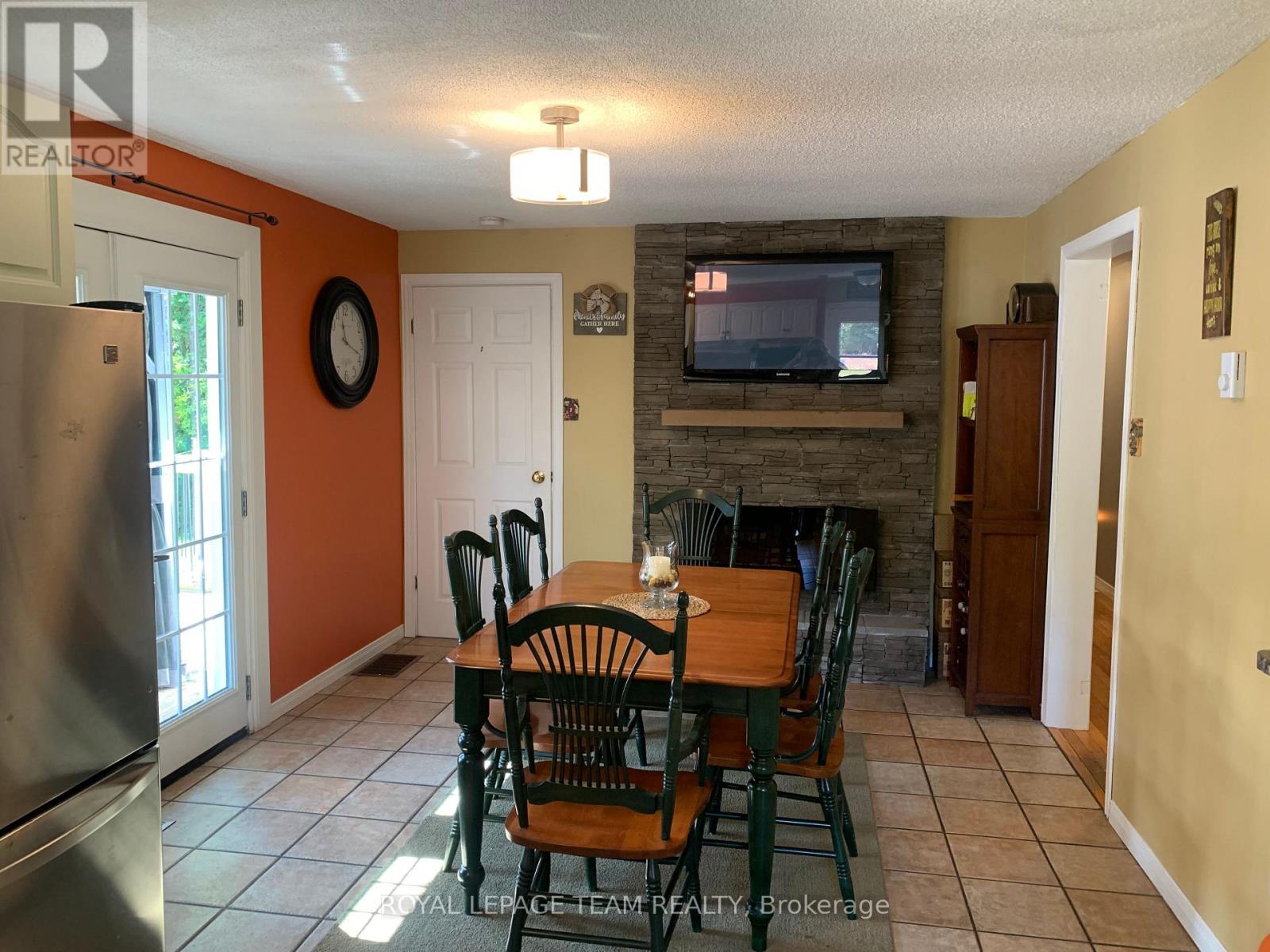 690 Limerick Road Property Photo 4