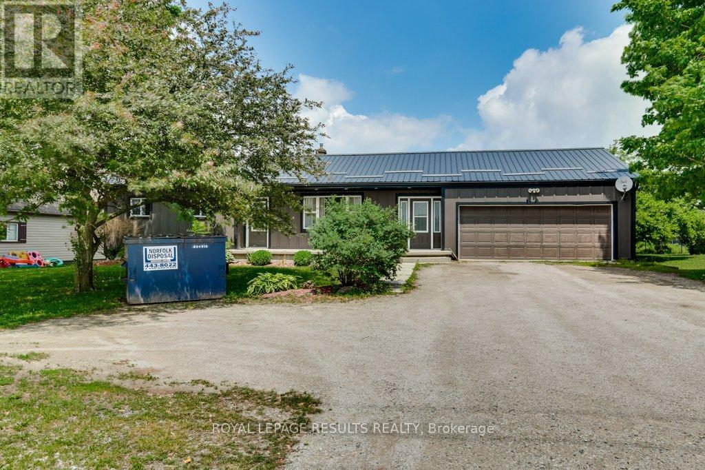 64 NORTH STREET E Property Photo 1