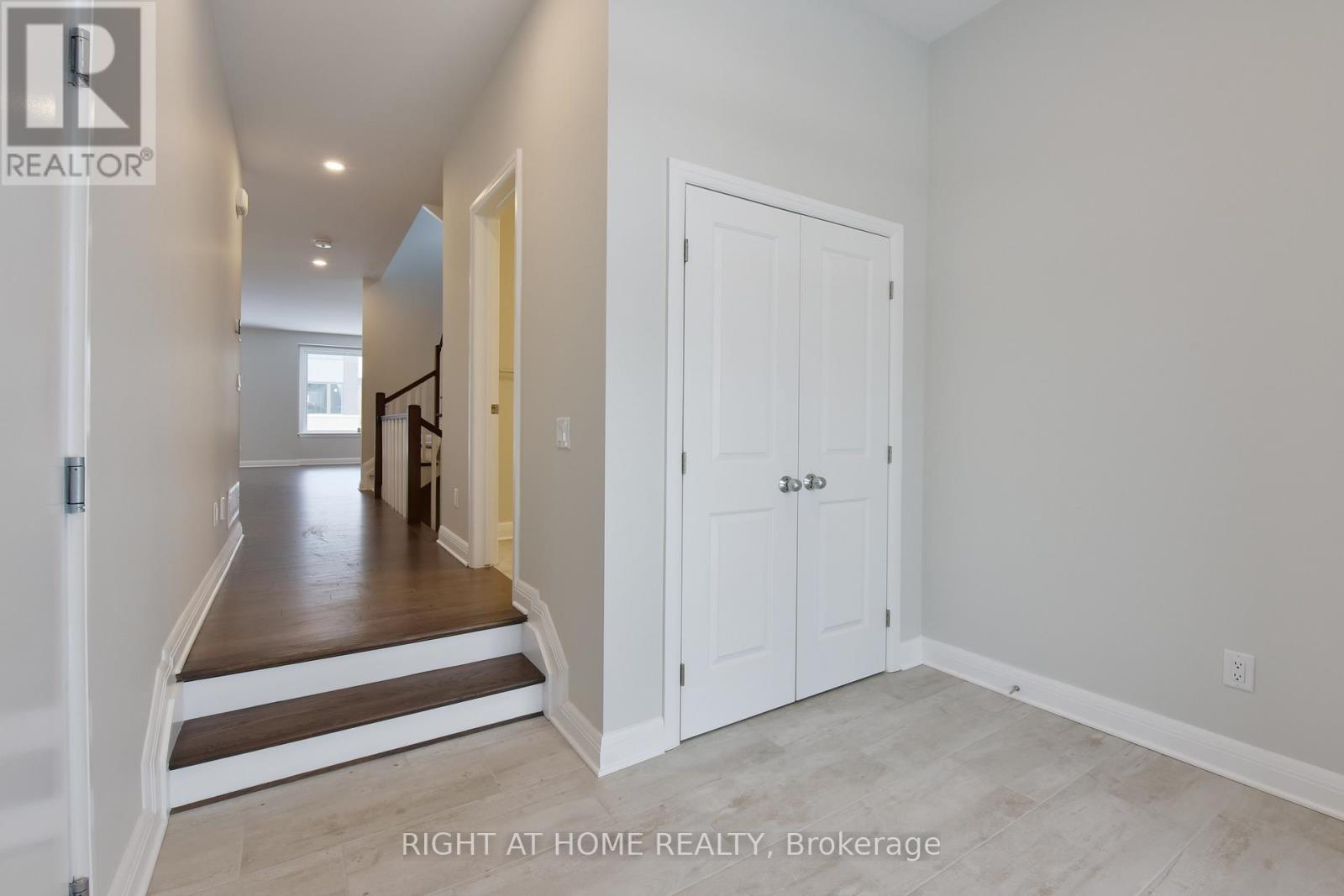 312 Wigwas Street Property Photo 4