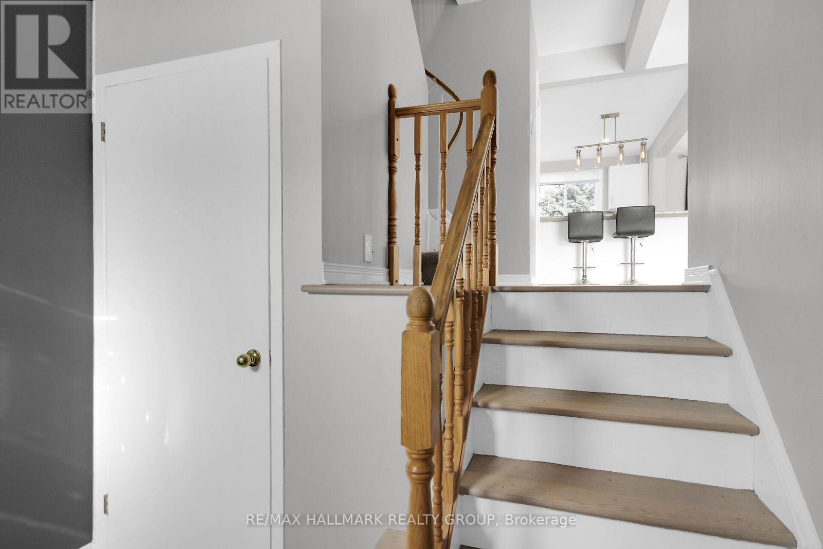 13 Coolspring Crescent Property Photo 2