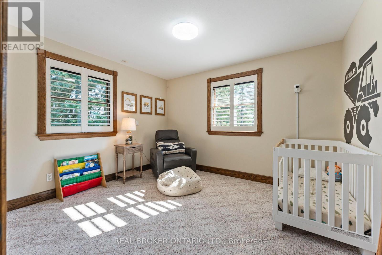182 Governors Road E Property Photo 18