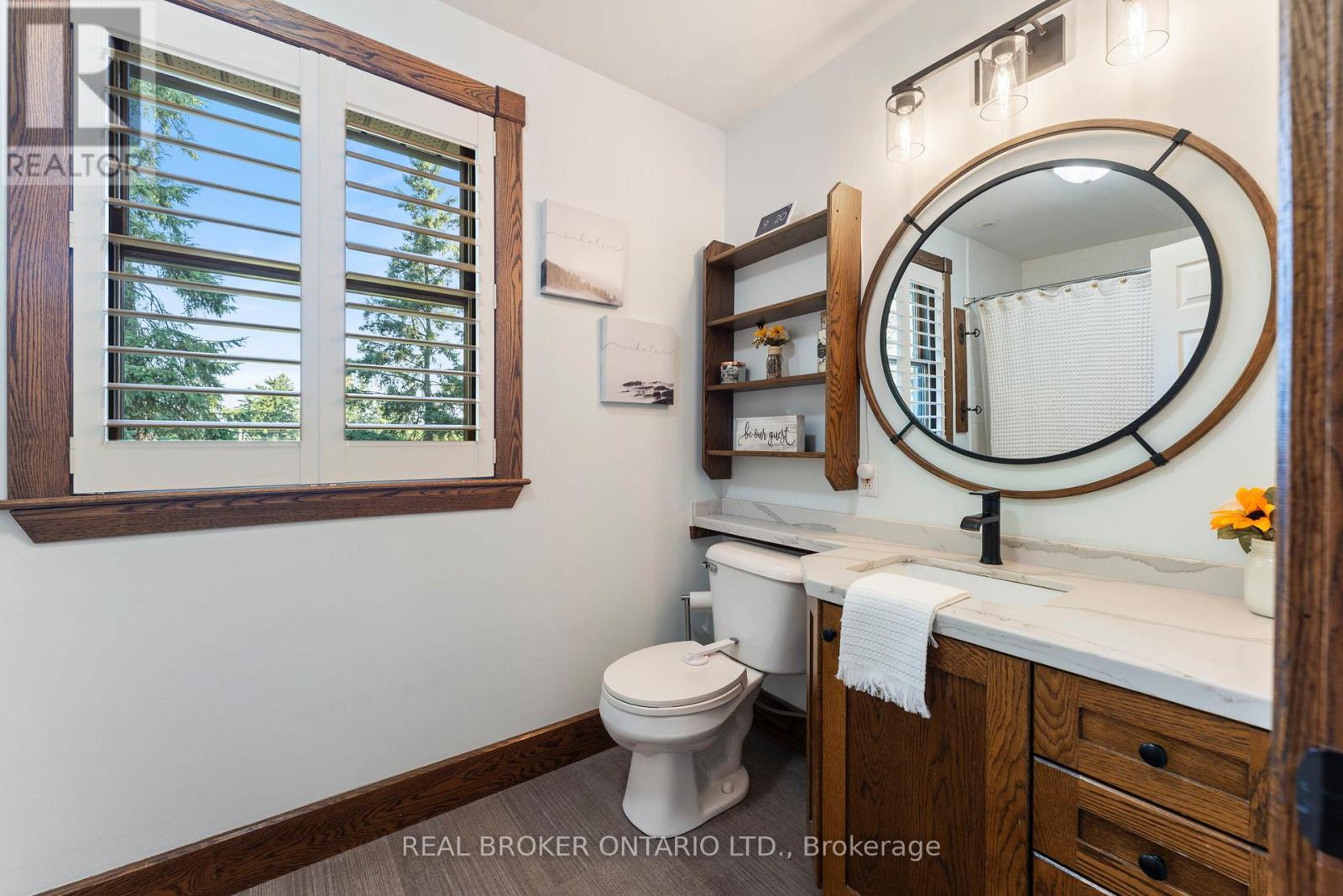 182 Governors Road E Property Photo 20