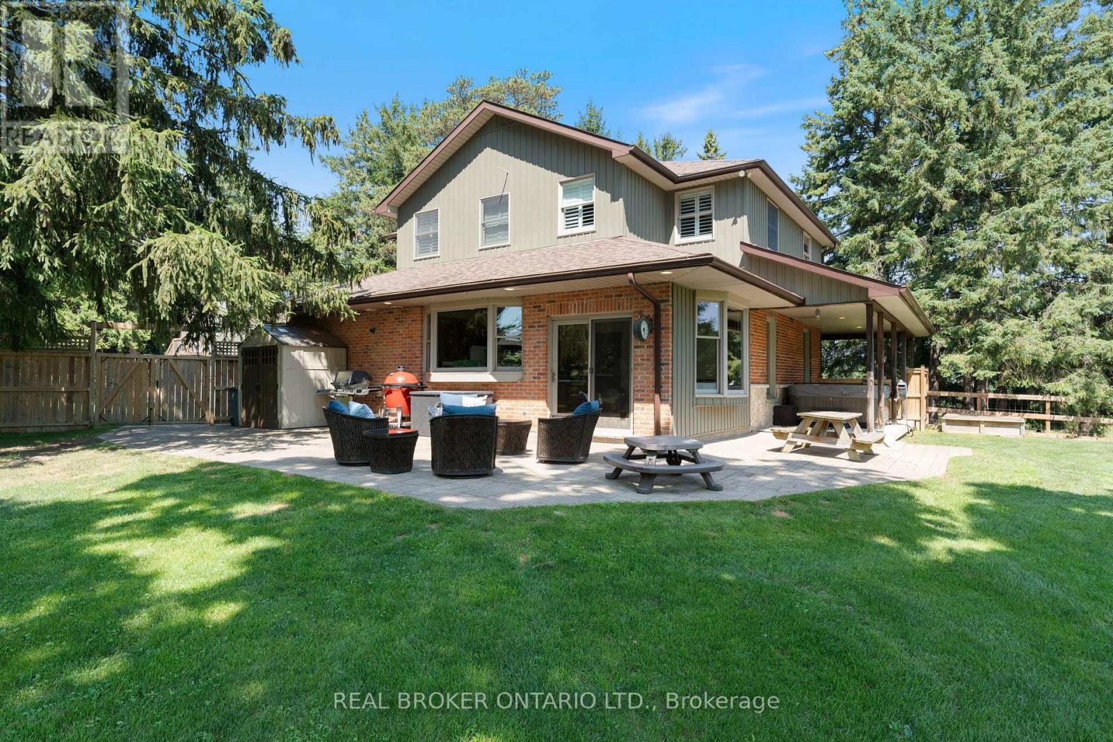 182 Governors Road E Property Photo 23