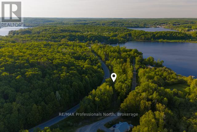 1068 Woods Road Property Photo 4