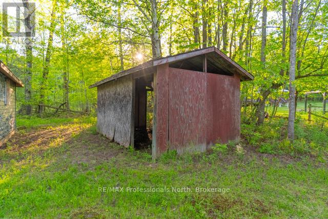 1068 Woods Road Property Photo 8