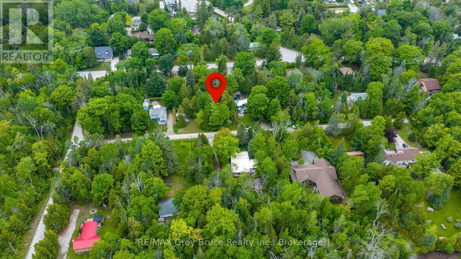 8 Toronto Avenue Property Photo 5