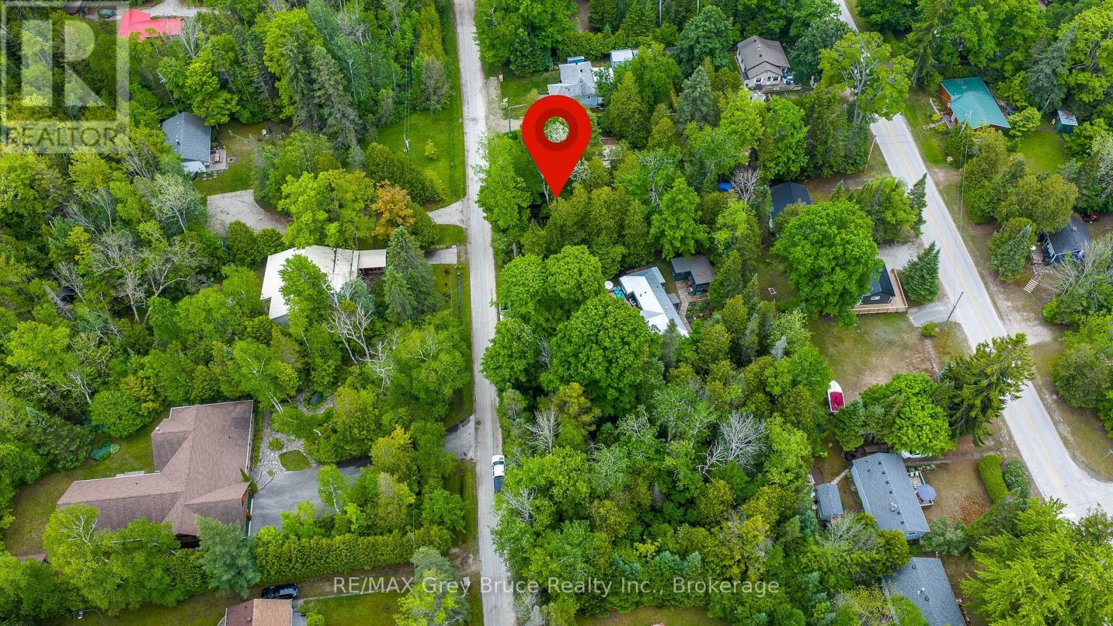 8 Toronto Avenue Property Photo 7