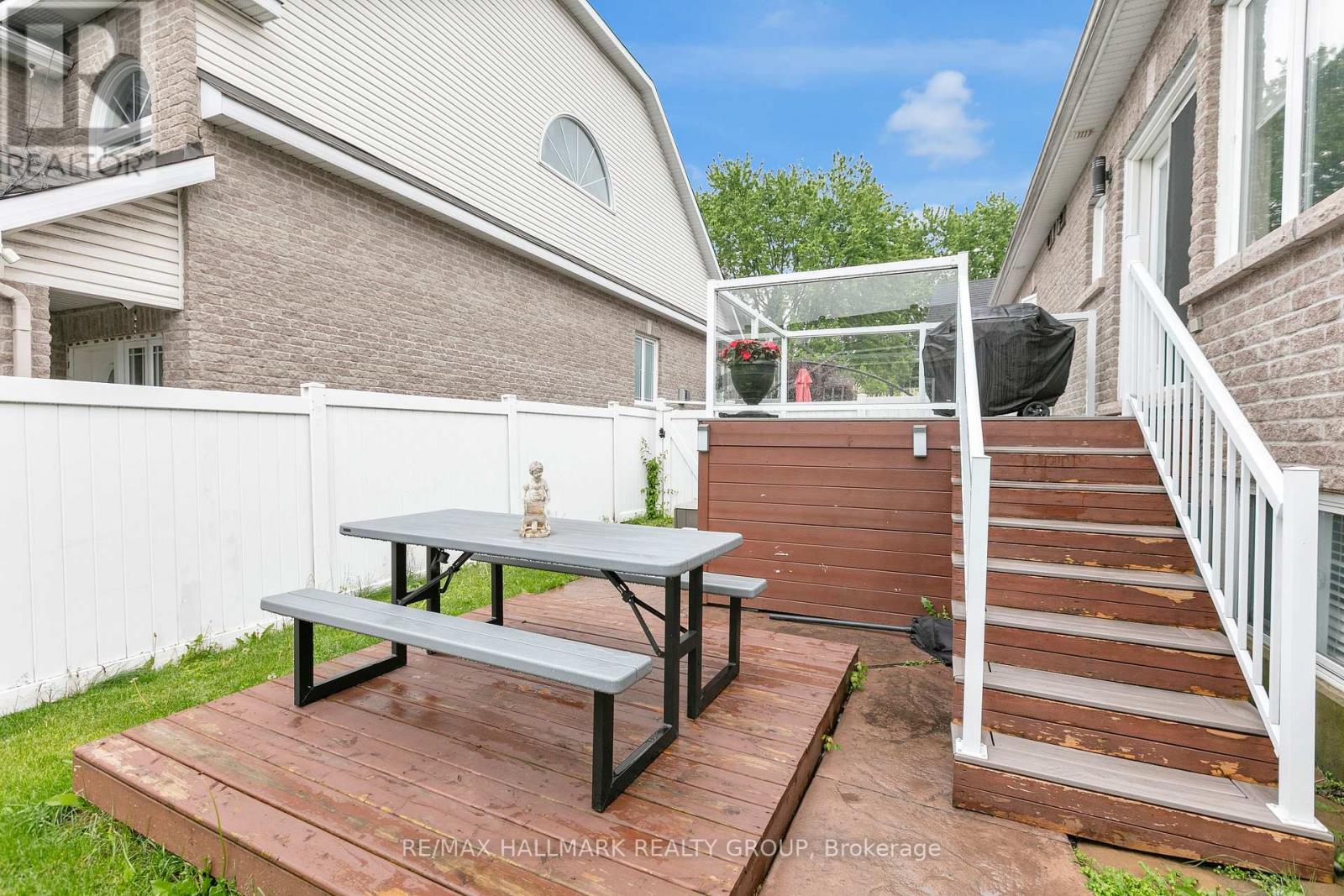 2051 Frank Bender Street Property Photo 28
