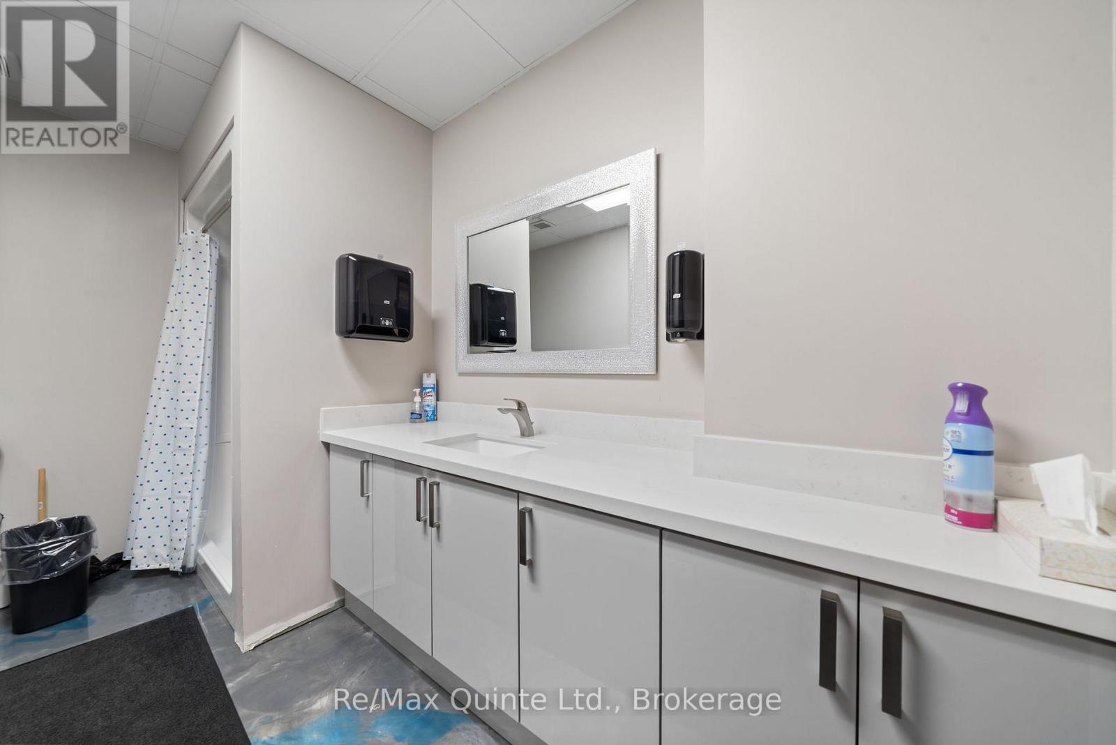 50 Dundas Street Property Photo 27