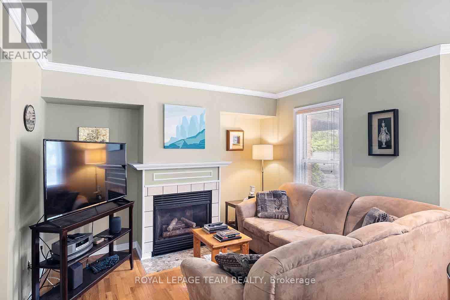 2 - 220 Wilbrod Avenue Property Photo 8