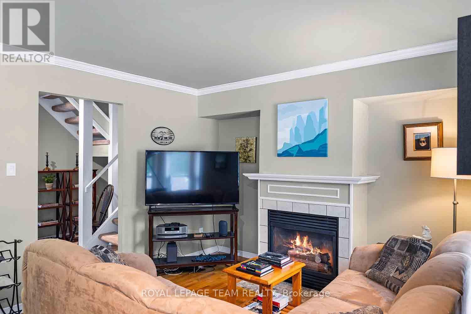 2 - 220 Wilbrod Avenue Property Photo 9