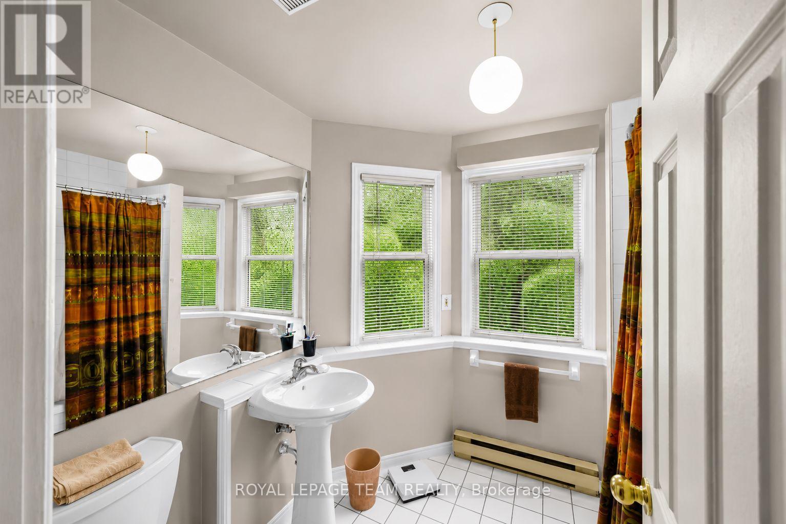 2 - 220 Wilbrod Avenue Property Photo 26