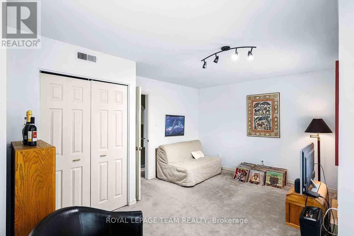 2 - 220 Wilbrod Avenue Property Photo 32