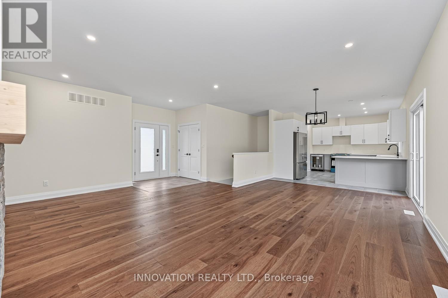 3249 Elizabeth Street Property Photo 8