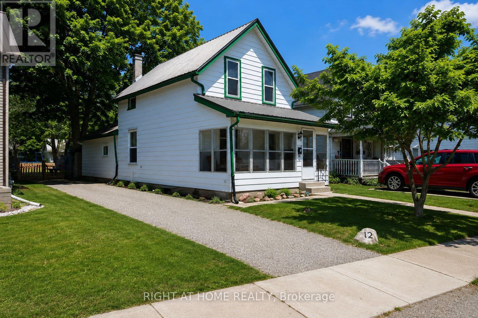 12 Pearl Street Property Photo 2