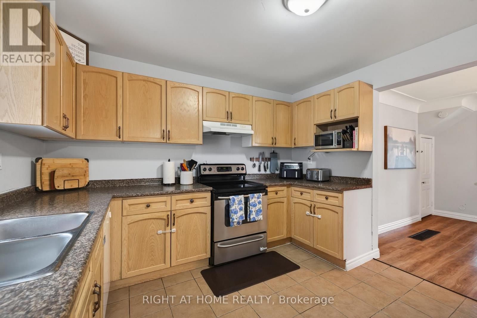 12 Pearl Street Property Photo 11