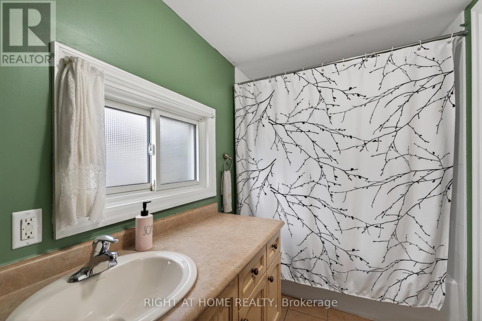 12 Pearl Street Property Photo 14