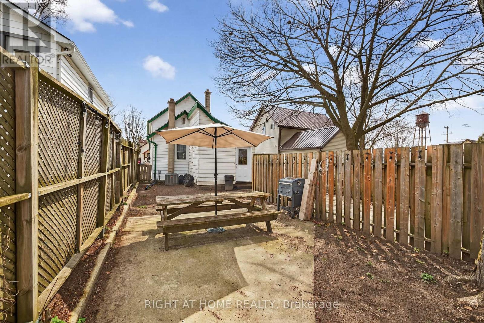 12 Pearl Street Property Photo 30