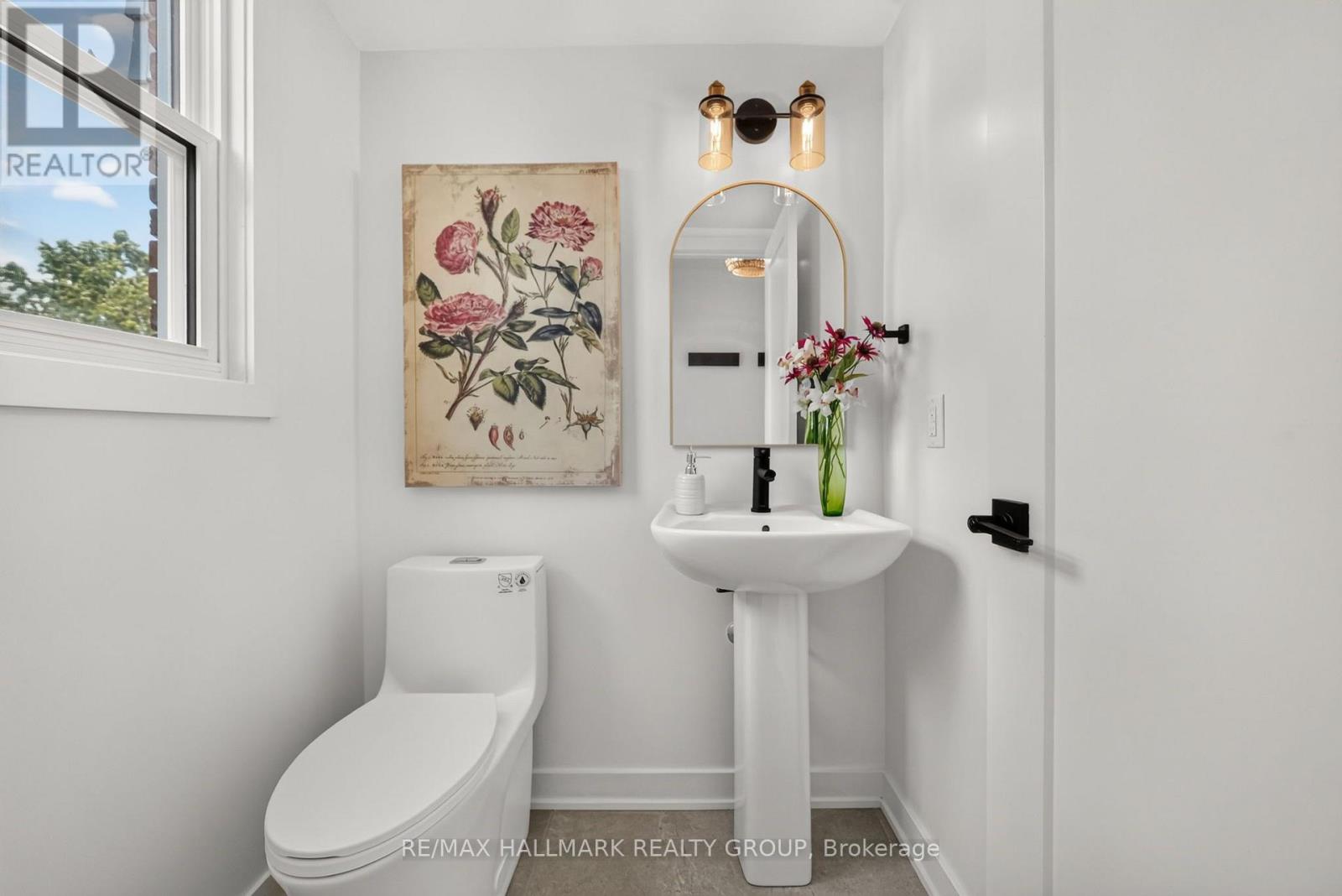 38 - 660 Hochelaga Street Property Photo 18