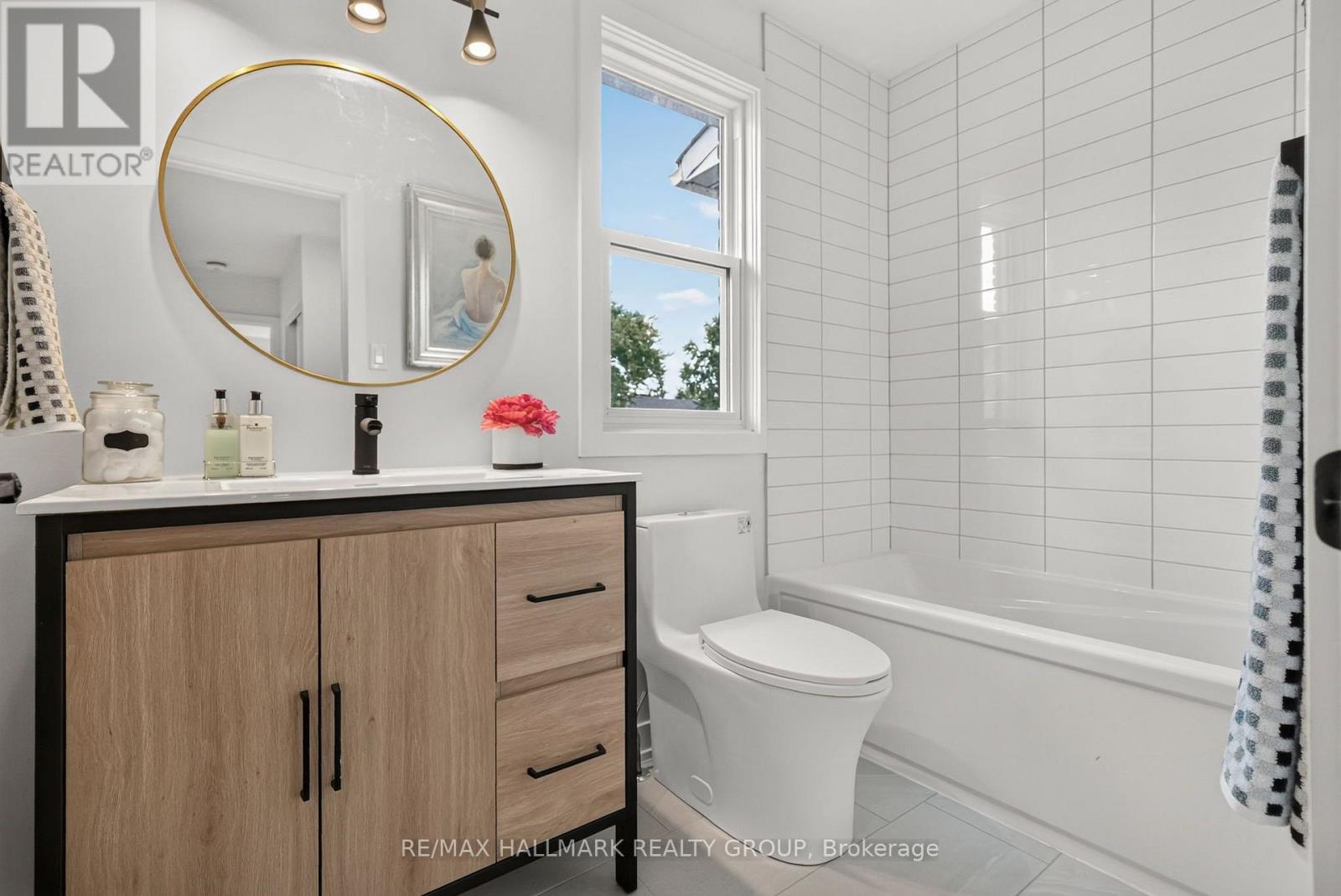 38 - 660 Hochelaga Street Property Photo 21