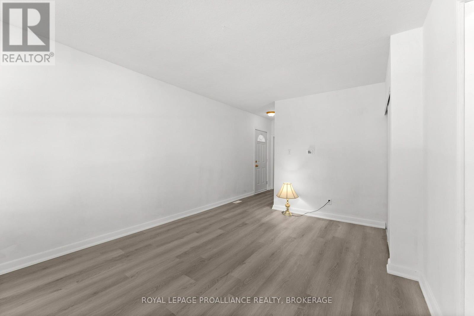 468-470 Victoria Street Property Photo 10
