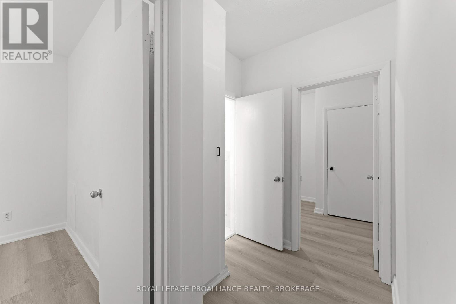 468-470 Victoria Street Property Photo 16