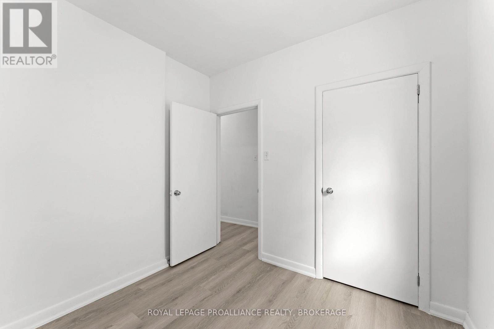468-470 Victoria Street Property Photo 18