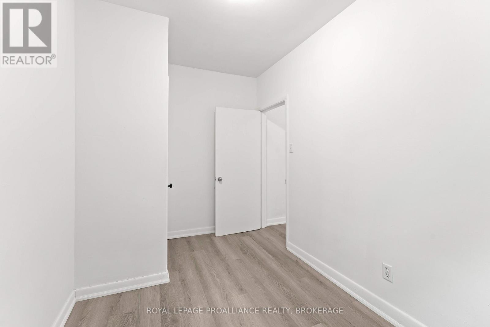 468-470 Victoria Street Property Photo 21
