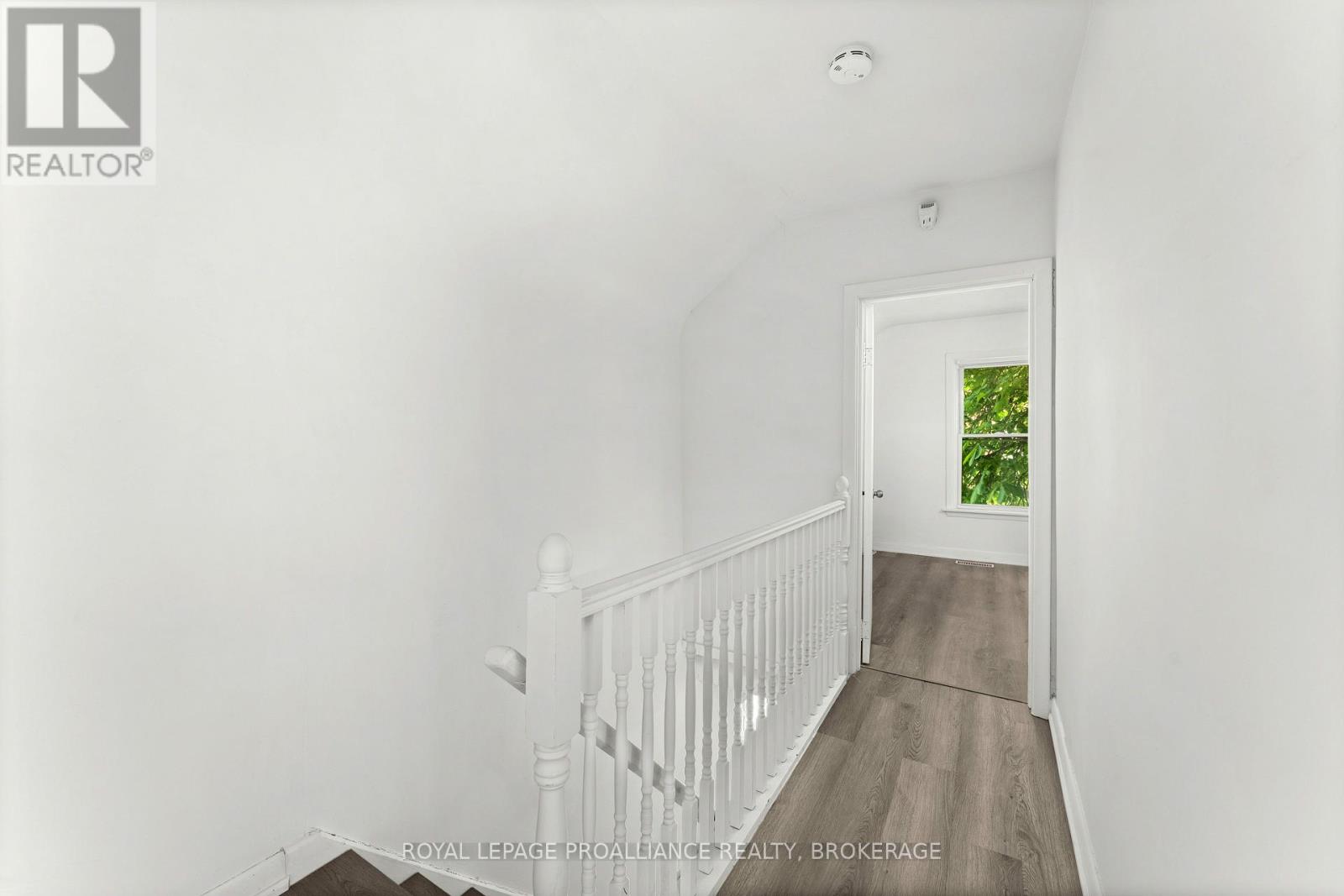468-470 Victoria Street Property Photo 22